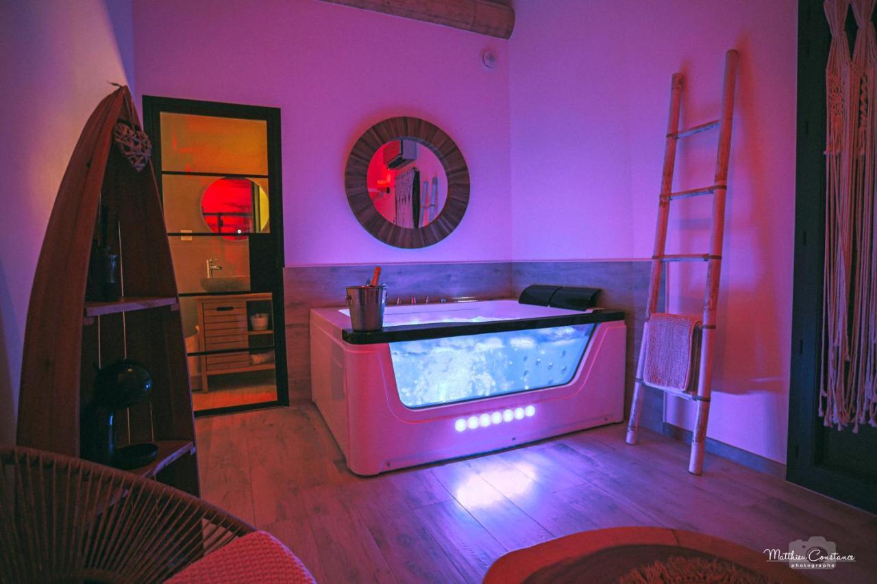 Villa Cocoon - Love Room Cocooning & 50 Nuances Cuges-les-Pins Bagian luar foto